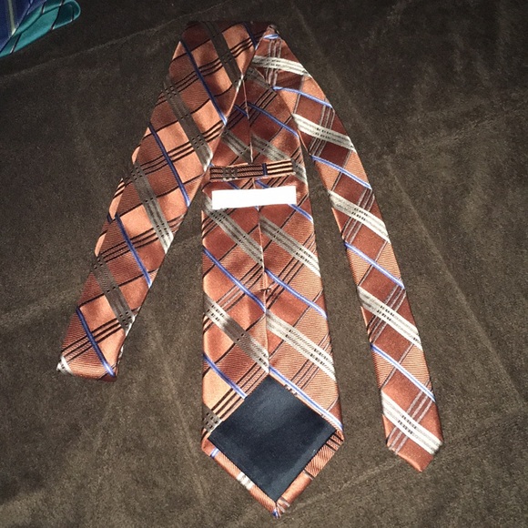 Michael Kors - Picture 2 of 2